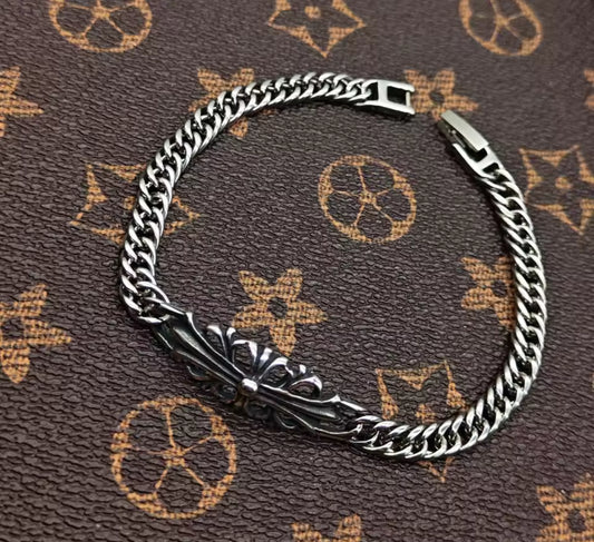 Cross motif bracelet